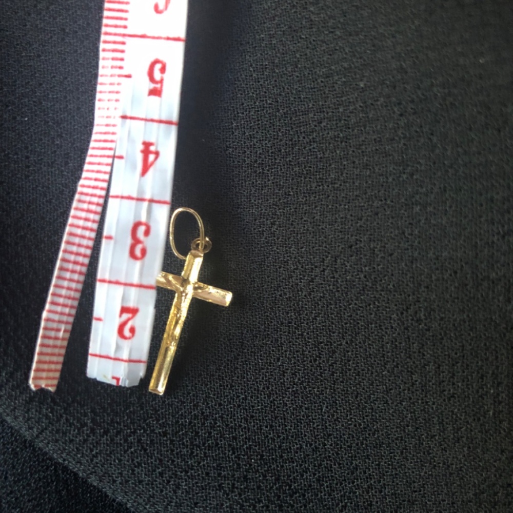 Final Price:Genuine 18k Gold Cross Fine Jewelry - Picture 4 of 4